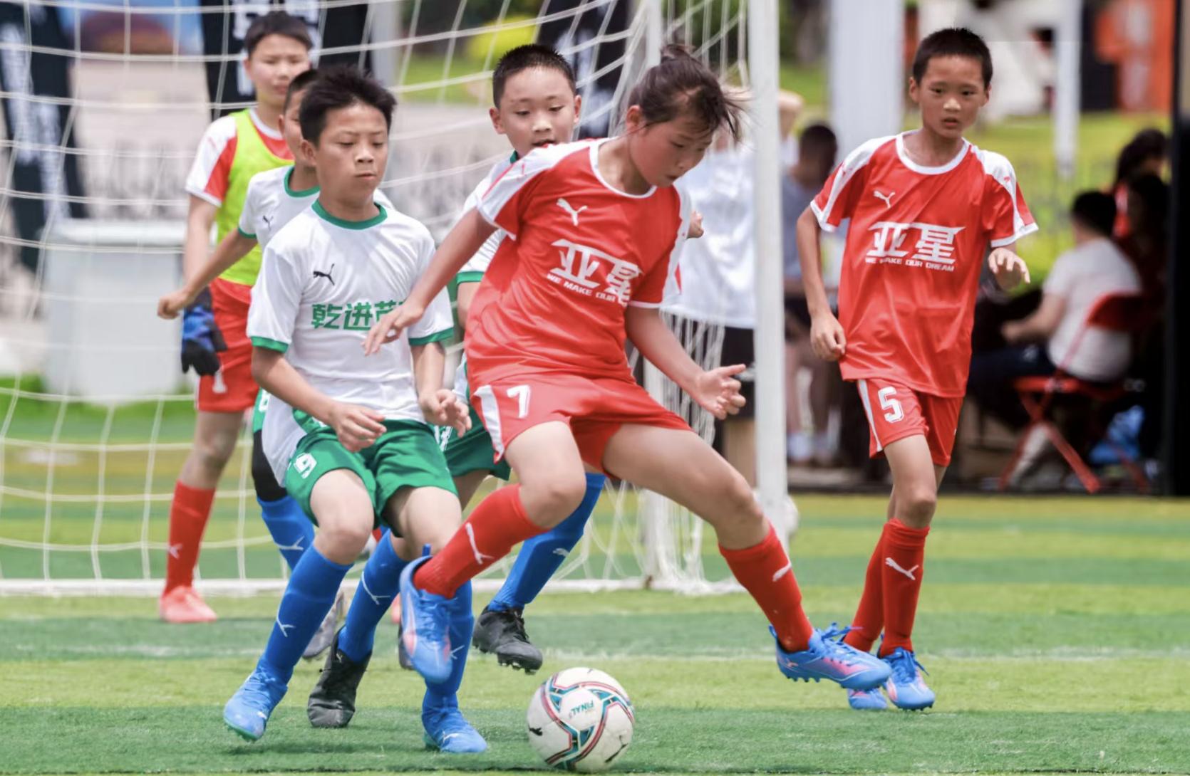 穆里尼奥梦碎：曼城正式续约皇家马德里后防目标